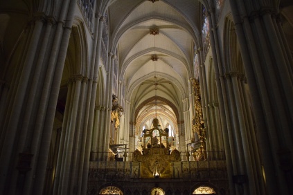 Catedral de Toledo. Nave central con el trascoro. foto: cipripedia.